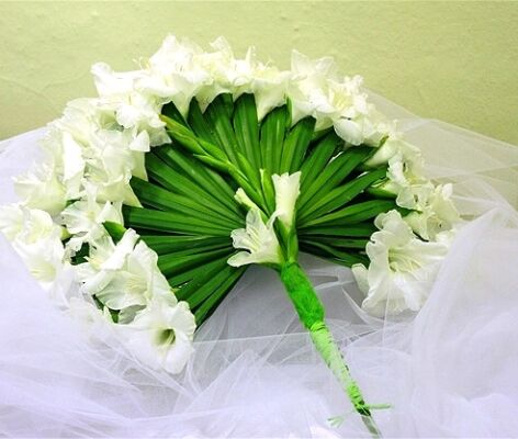 Wachlarz ślubny z białych gladioli